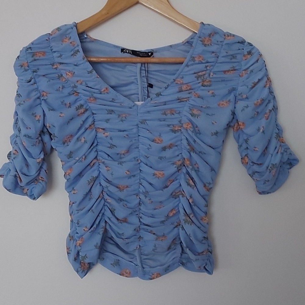 NWT Zara Rouched V Neck Top Blue With Rosettes Size Small - Picture 2 of 6